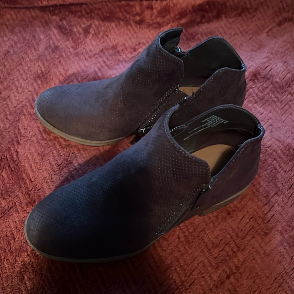 Universal Thread Brown Booties With Side Zippers - image 1